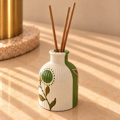 Hand-Painted Ceramic Reed Diffuser & Trinket Set - Plush Gifting Co.
